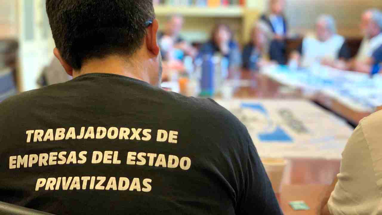 Trabajadores de empresas privatizadas fueron recibidos en la Cámara de ...