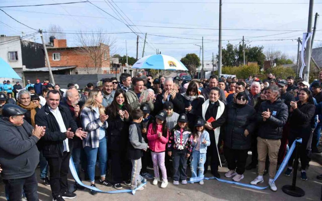 Alak inauguró nuevo asfalto y obras hidráulicas para San Lorenzo