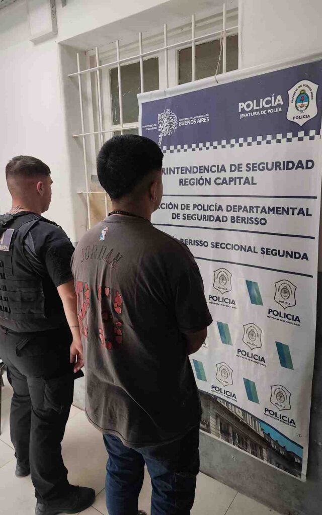 Aprehendido por presentar documentación falsa de la moto en la que circulaba