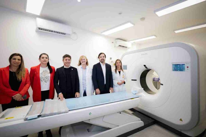Kicillof recorrió nuevas instalaciones en el Hospital Rossi de La Plata y visitó el depósito de Medicamentos Bonaerenses