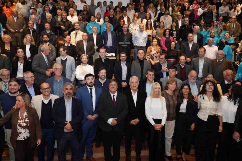 Alak acompañó la asunción de Gustavo Marín como nuevo decano de la Facultad de Ciencias Médicas