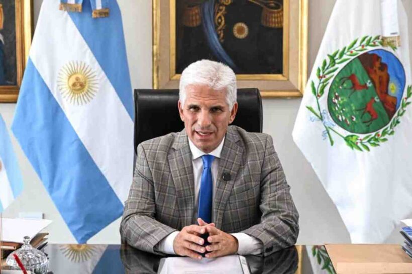 Problemas en el paraíso: El Gobernador de San Luis le pidió la renuncia a todo su gabinete