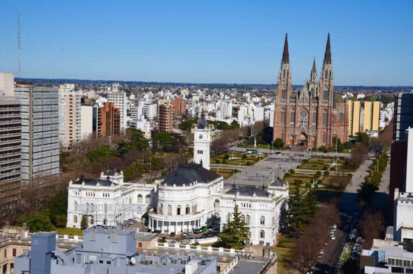 Vacaciones de invierno: la Municipalidad ofrece recorridos guiados gratuitos para descubrir La Plata
