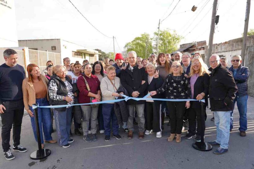 Alak inauguró una obra vial que mejora el acceso a dos jardines de Los Hornos