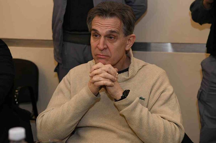 El médico Aníbal Lotocki comenzó a ser juzgado por el homicidio de un paciente y se negó a declarar