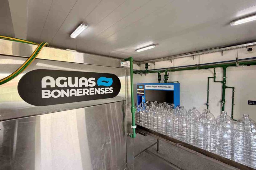Kicillof inauguró la primera planta embotelladora de Aguas Bonaerenses