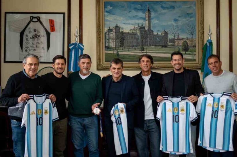 La Municipalidad recibió a los platenses que integran el cuerpo técnico de la selección argentina 