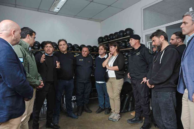 Kicillof recorrió la nueva base de la UTOI en San Isidro